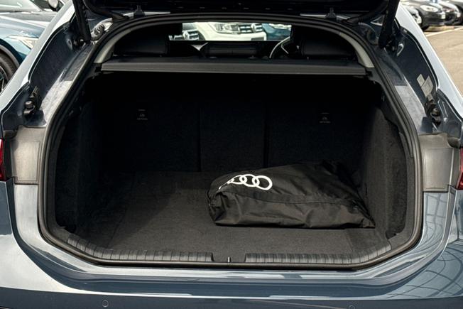 AUDI A6 E-Tron Sportback Photo 12