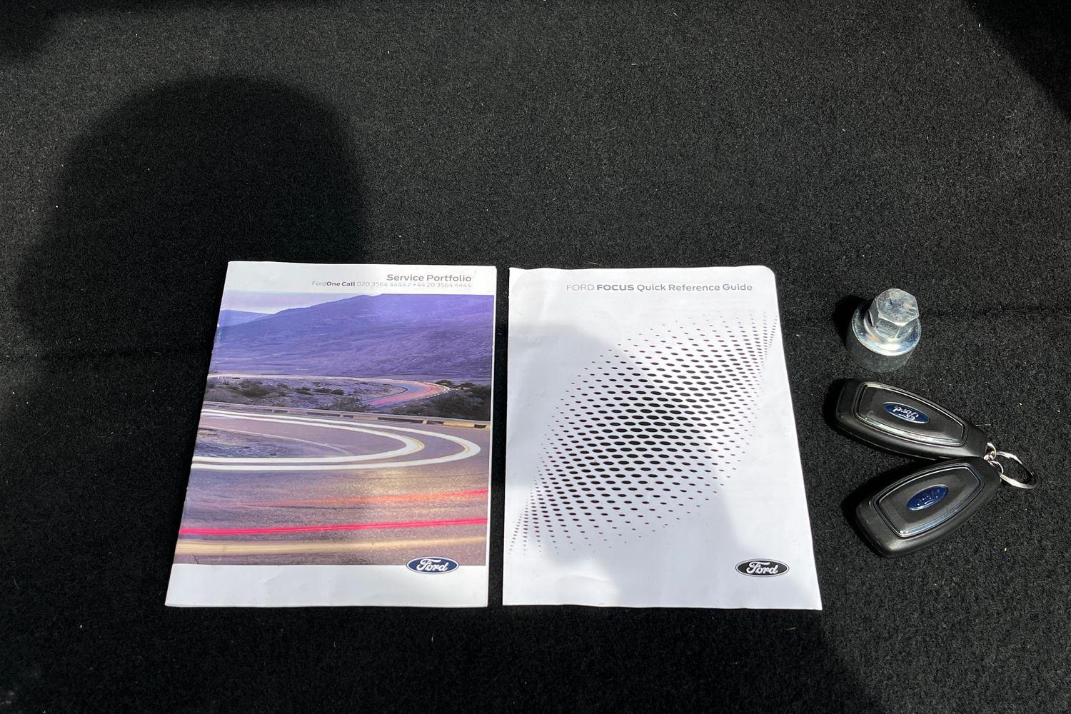 Ford FOCUS Photo 21