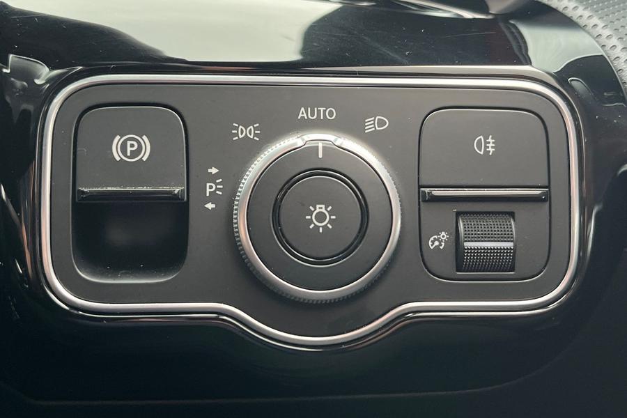 Mercedes-Benz A CLASS Photo autoimg-47444b452a9029722826ebd33009d55f1e771a7b.jpg