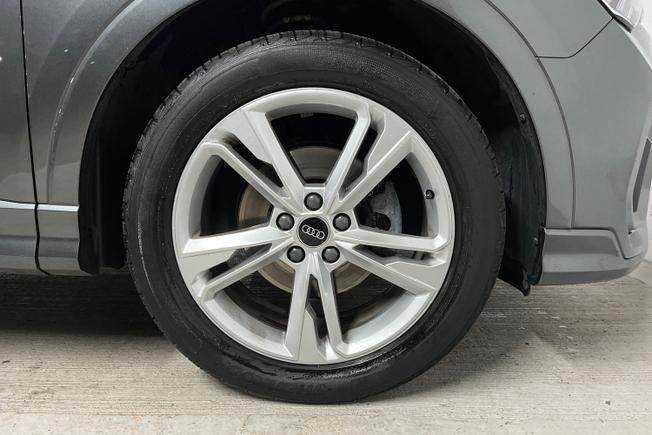 AUDI Q3 Photo 5