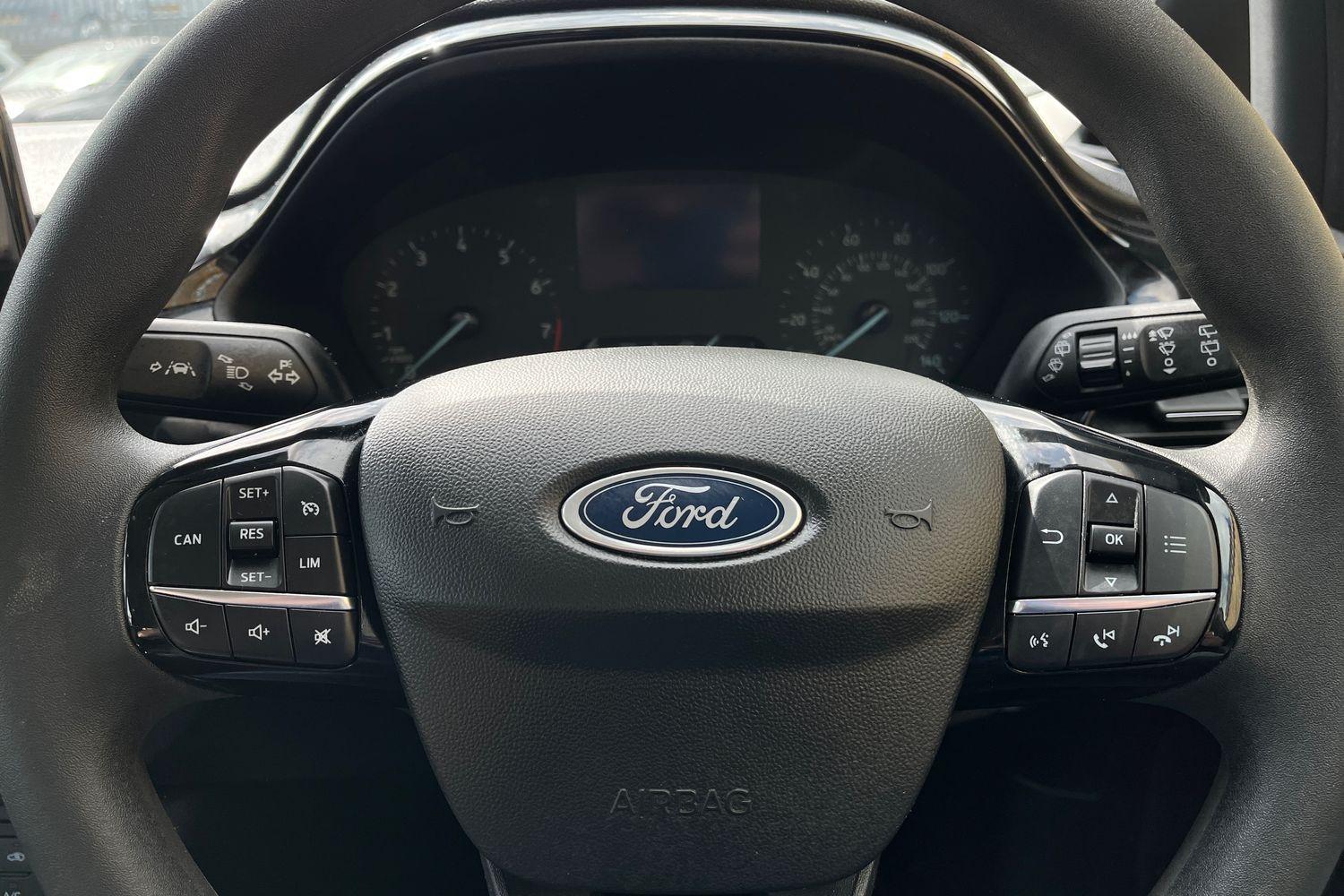 Ford FIESTA Photo 11