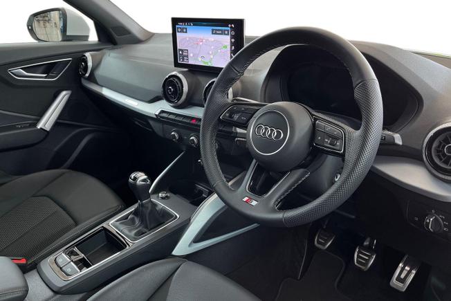 AUDI Q2 Photo 6