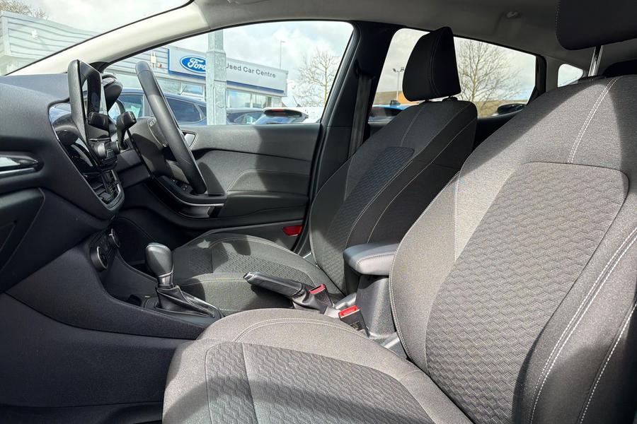Ford FIESTA Photo autoimg-47542fe2e30c0b460270db2e29968578f67f8e96.jpg