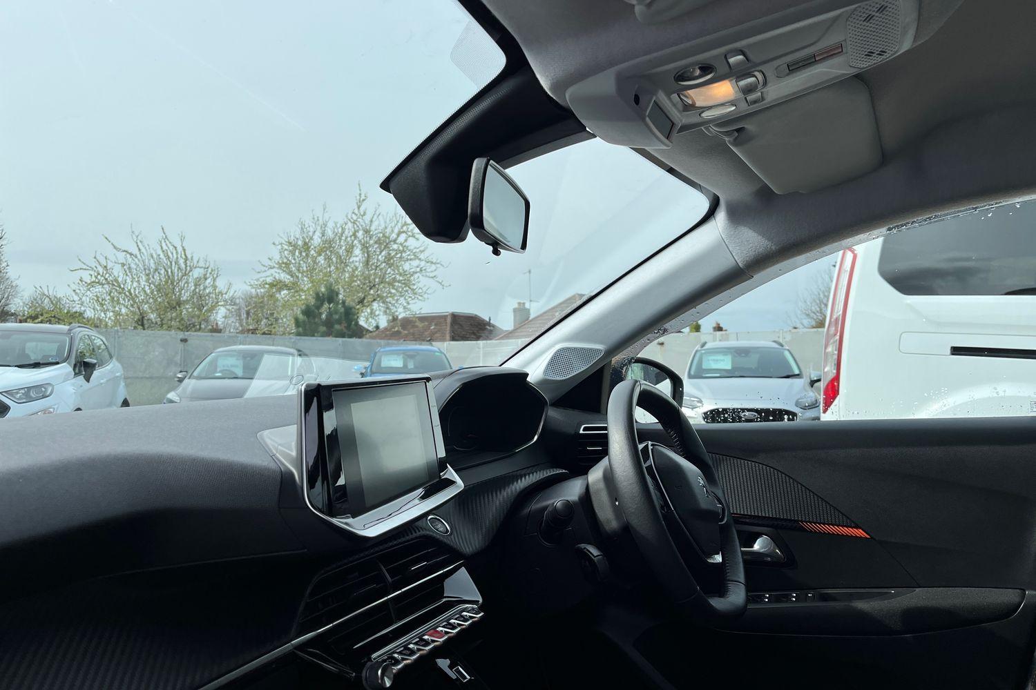 Peugeot 208 Photo 17
