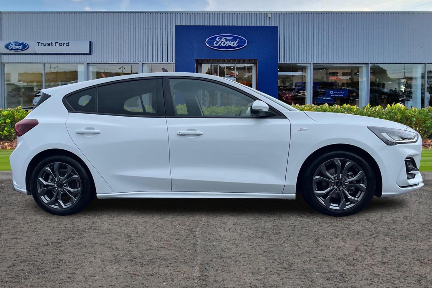 Ford FOCUS Photo 2