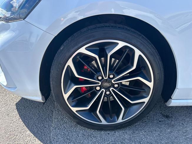 Ford Focus Photo 26