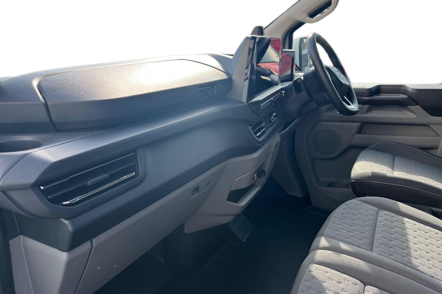 Ford TRANSIT CUSTOM Photo 2