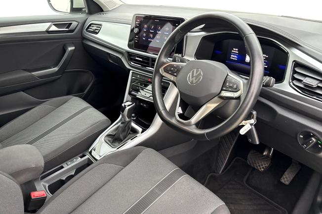 Volkswagen T-Roc Photo 6