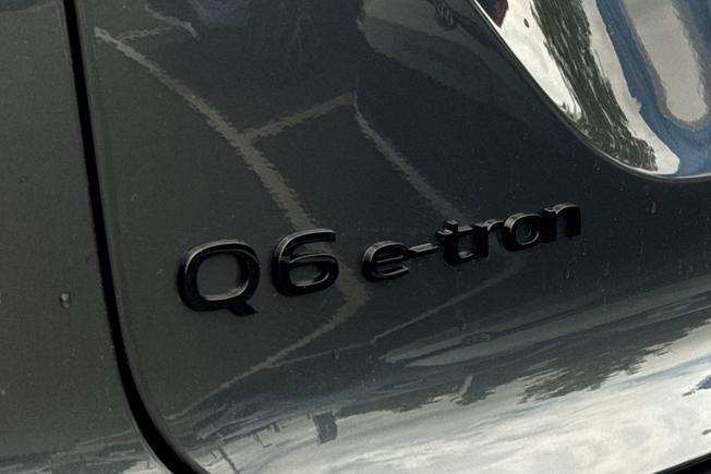 AUDI  Q6 Photo 49