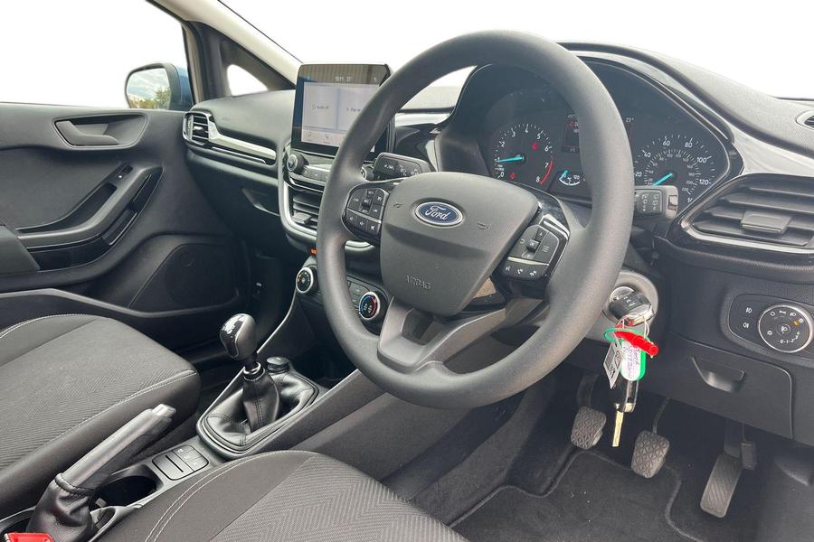 Ford Fiesta Photo autoimg-475c16b21a8dbb48f9bfc367716b0566b90d5d1b.jpg