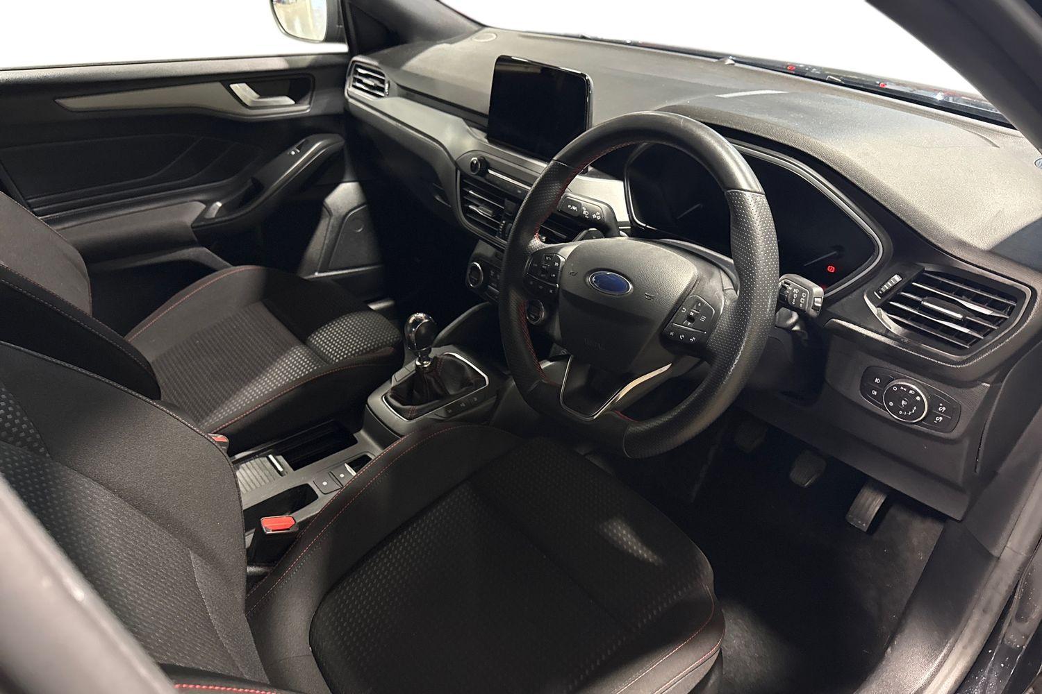 Ford FOCUS Photo 8