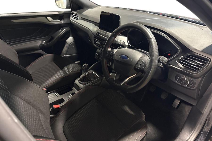 Ford FOCUS Photo autoimg-476089db0a42296d05c758346e5a003a50690a7c.jpg