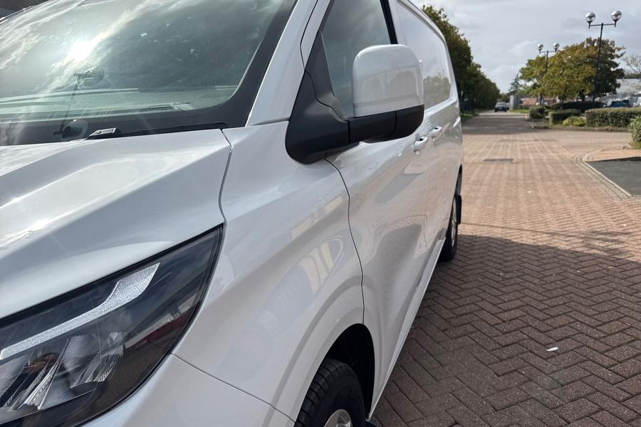 Ford E-TRANSIT CUSTOM Photo autoimg-4764bff105abd87a06fee90d9806b01c826d72db.jpg