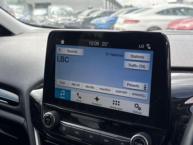 FORD Fiesta Photo 29