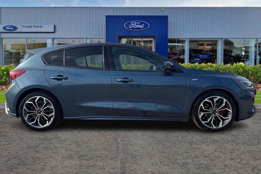 Ford FOCUS Photo autoimg-4767d32ac9edde2ca517b9f73d931d6fdd94d4ee.jpg
