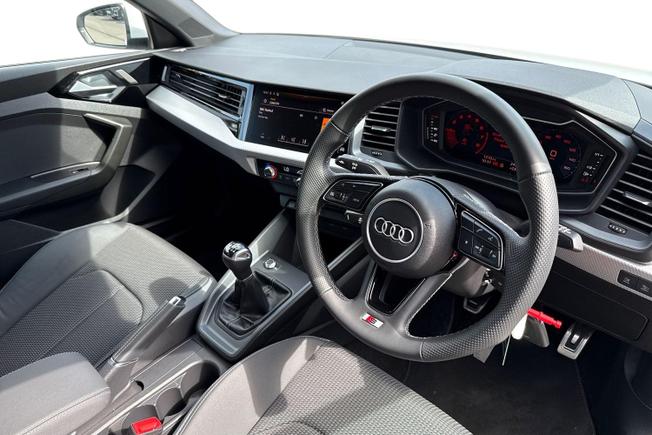 AUDI A1 Photo 6