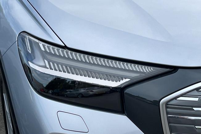 AUDI Q4 e-tron Photo 19