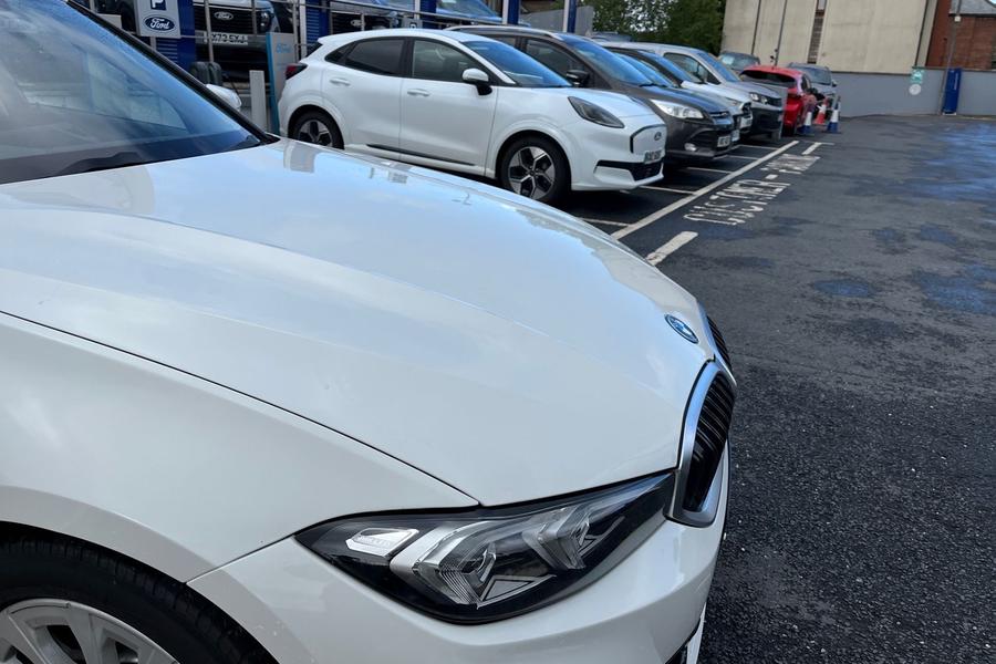 BMW 3 SERIES Photo autoimg-476c37d66acdd9f0019485ece2f2343cd9afc659.jpg