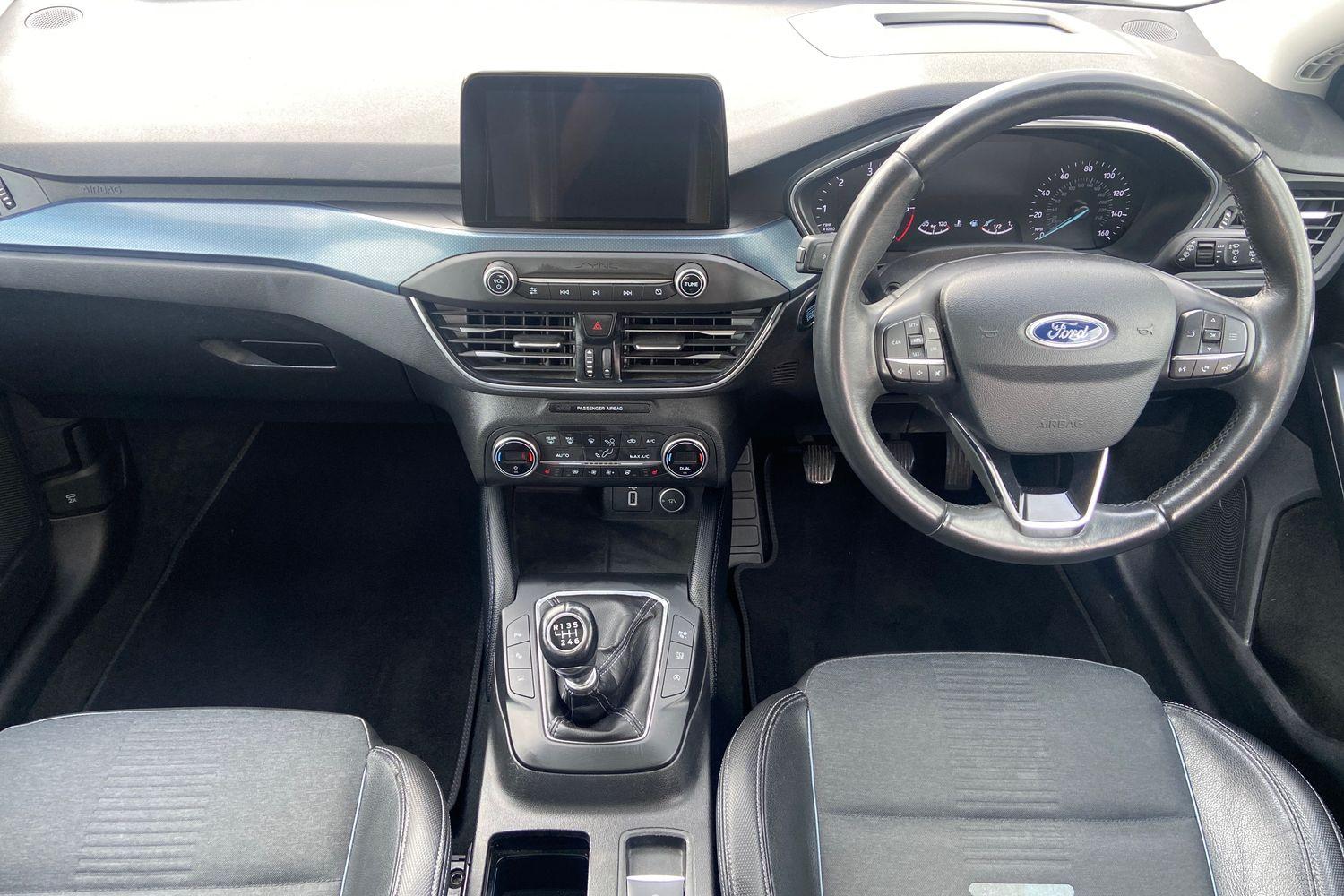 Ford FOCUS Photo 9