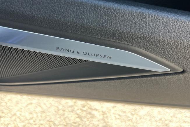 AUDI E-Tron S Photo 46