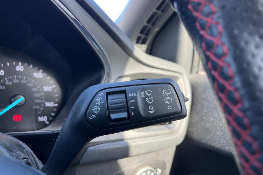 Ford FOCUS Photo autoimg-4775048981c1beaede646cf3e46f59ff21b416de.jpg