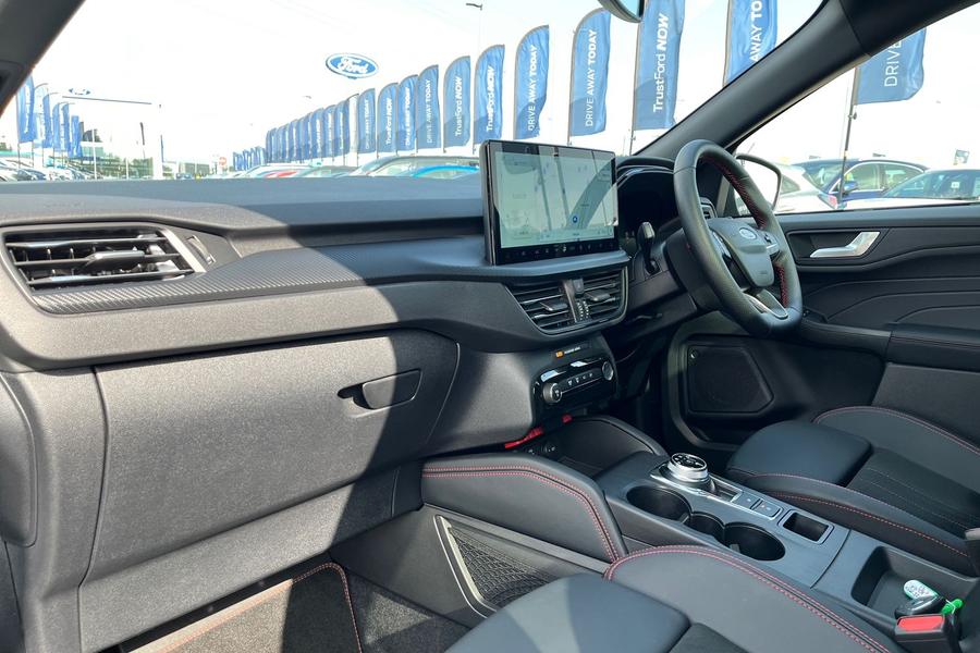 Ford Kuga Photo autoimg-47765b68af7f2a80200f9d3df6b724968e433a77.jpg
