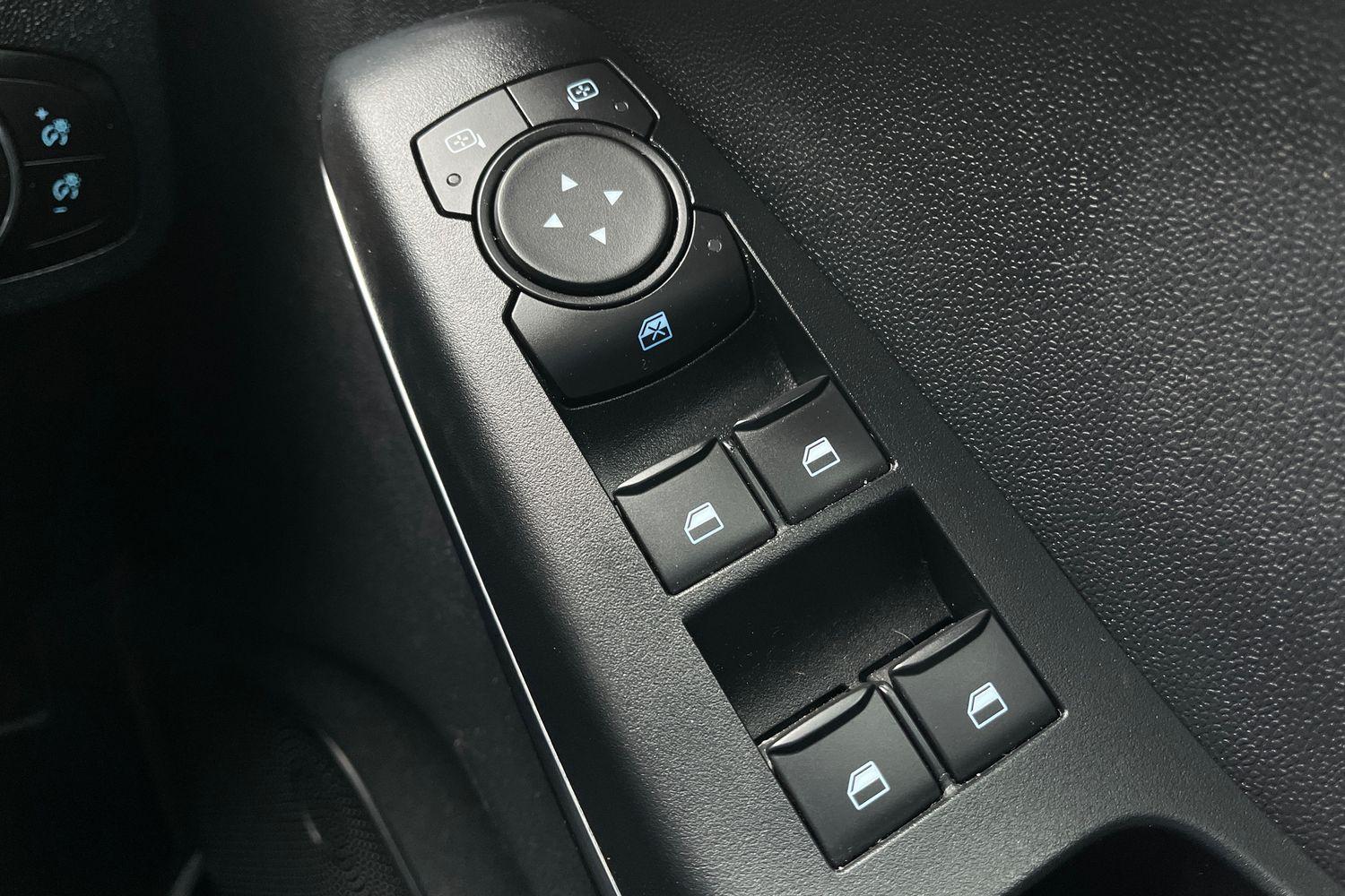 Ford Fiesta Photo 15