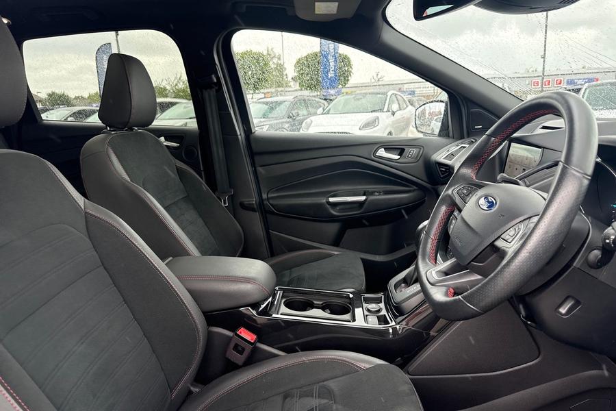 Ford KUGA Photo autoimg-4777c0a69dd382a0ffb83c6ab0eb3436c15b0cad.jpg
