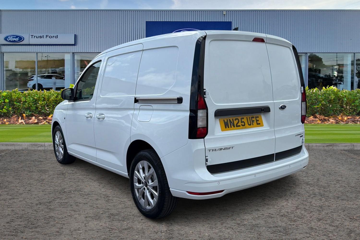 Ford Transit Connect Photo 1