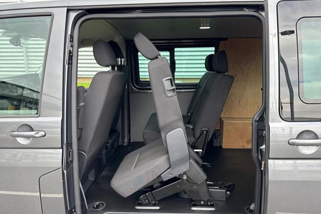 VOLKSWAGEN Transporter Photo 30