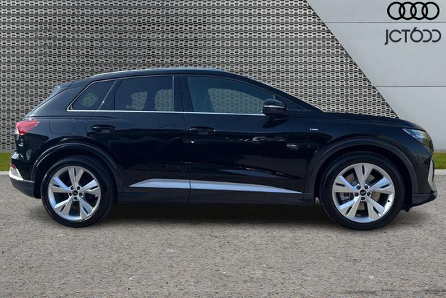 AUDI  Q4 SUV Photo 4