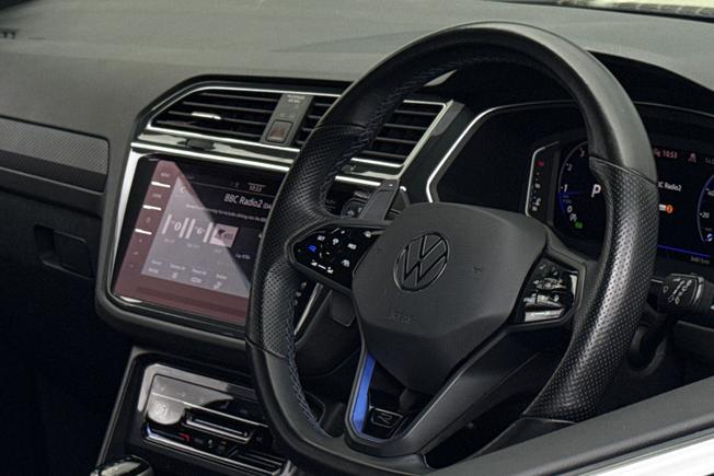 VOLKSWAGEN Tiguan Photo 38