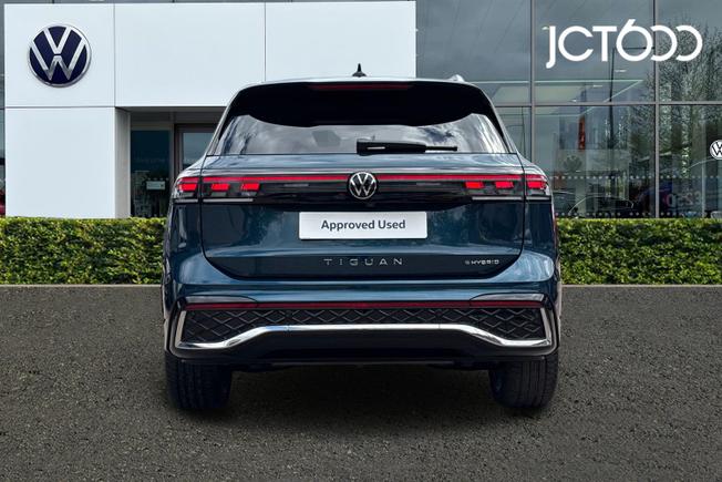 VOLKSWAGEN Tiguan Photo 7