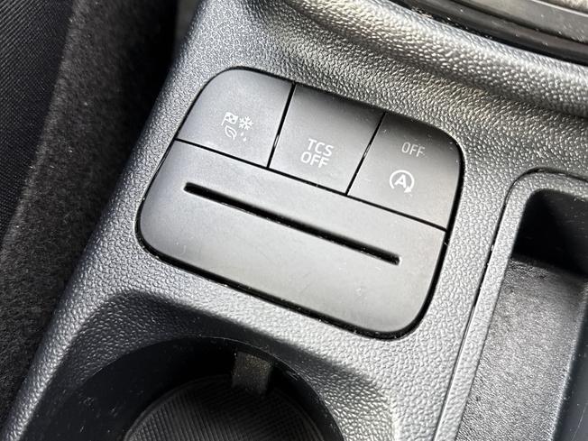 FORD Fiesta Photo 30
