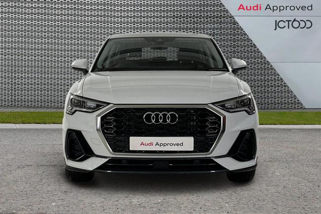 AUDI Q3 Photo 8