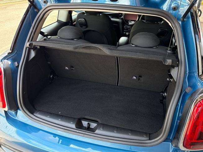 MINI Hatch Photo 12