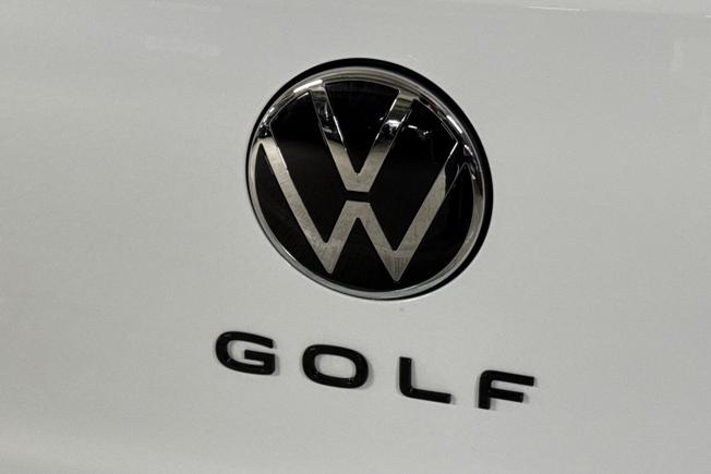 Volkswagen Golf Photo 37
