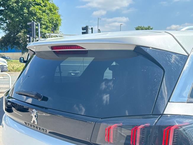 PEUGEOT 5008 Photo 35