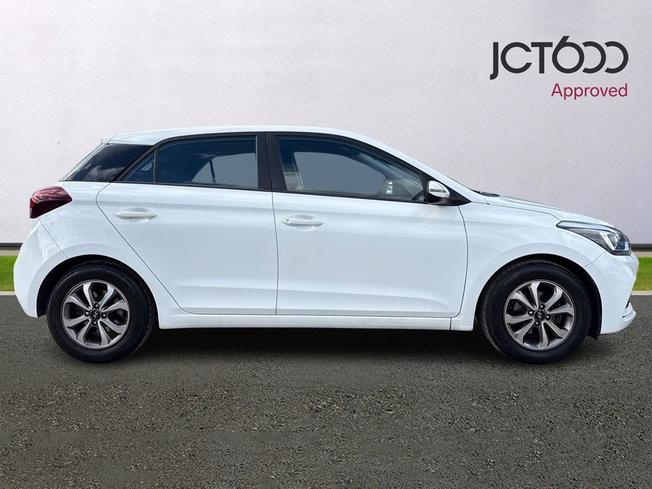 Hyundai i20 Photo 4