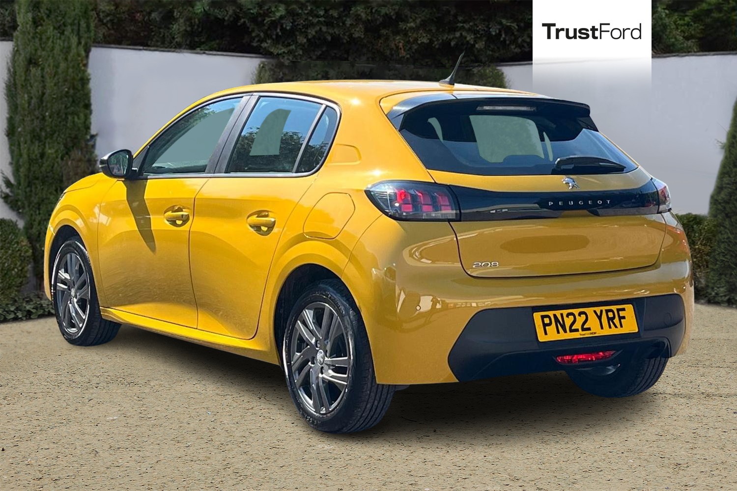 Peugeot 208 Photo 1