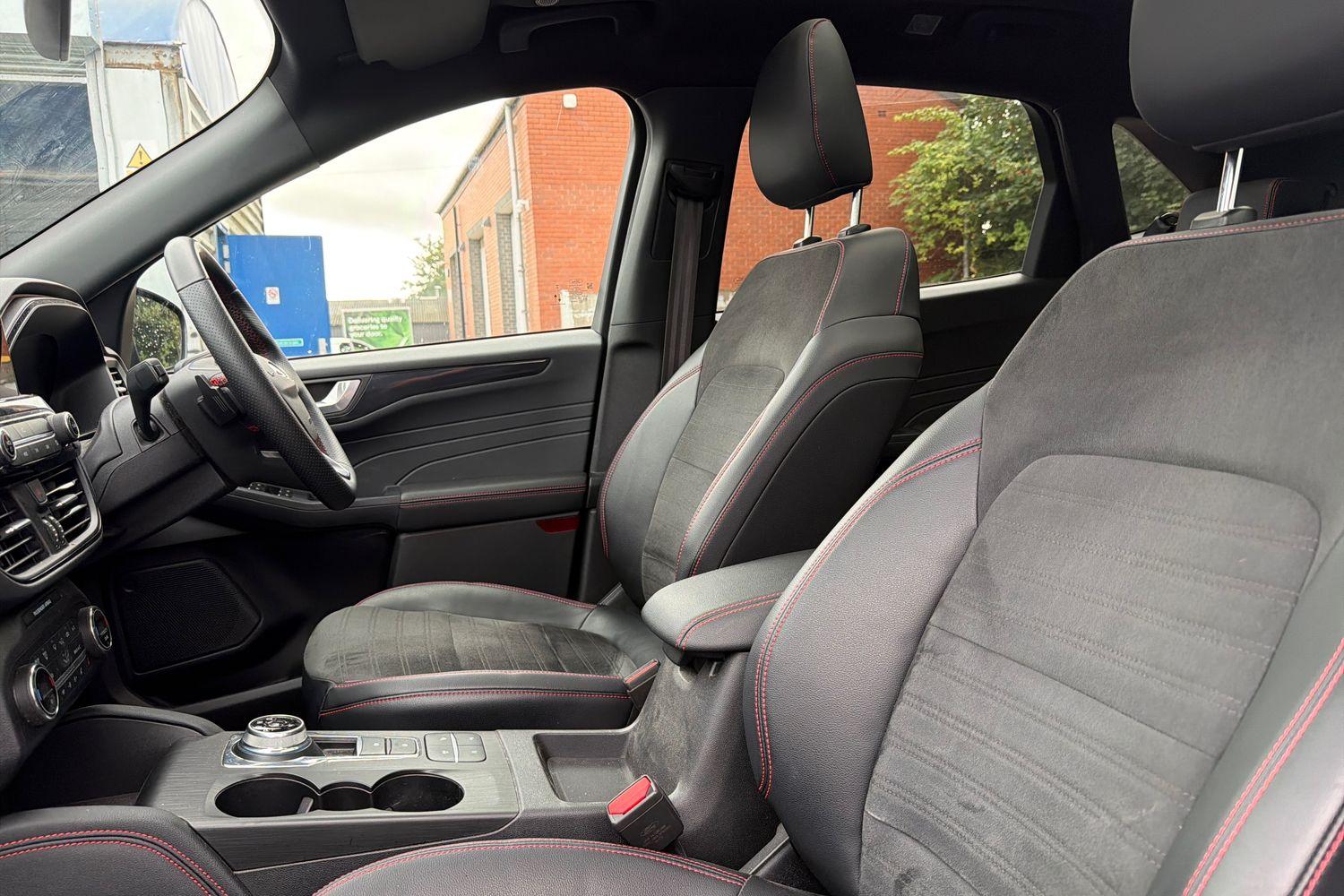 Ford KUGA Photo 18