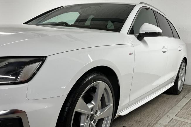 Audi A4 Avant Photo 30
