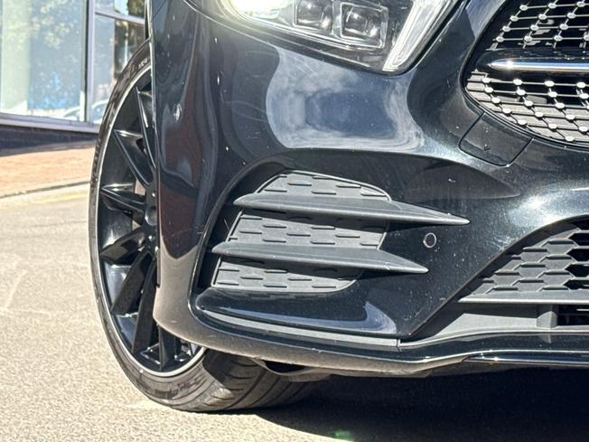 MERCEDES-BENZ A Class Photo 21