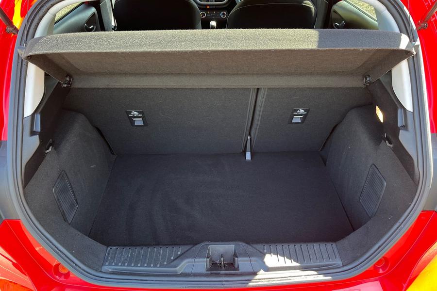 Ford FIESTA Photo autoimg-479bb16e4ac11fc8ee47136645061c8d81f13d93.jpg