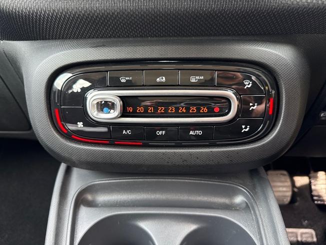 SMART ForFour Photo 33