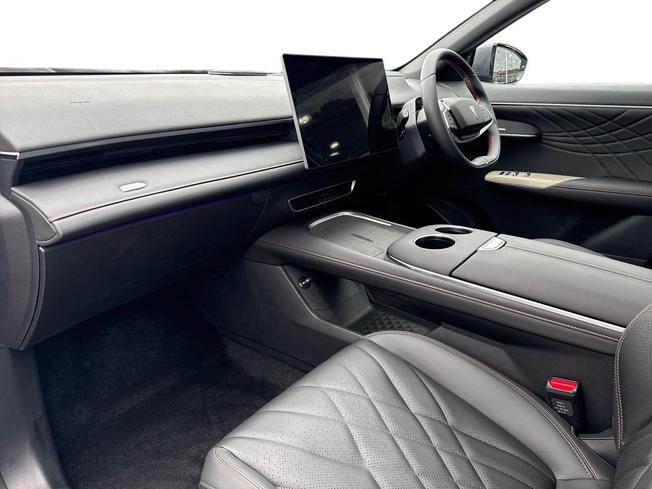 CHANGAN Deepal S07 Photo 2