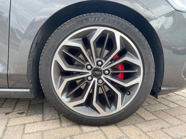 FORD Focus Photo 5