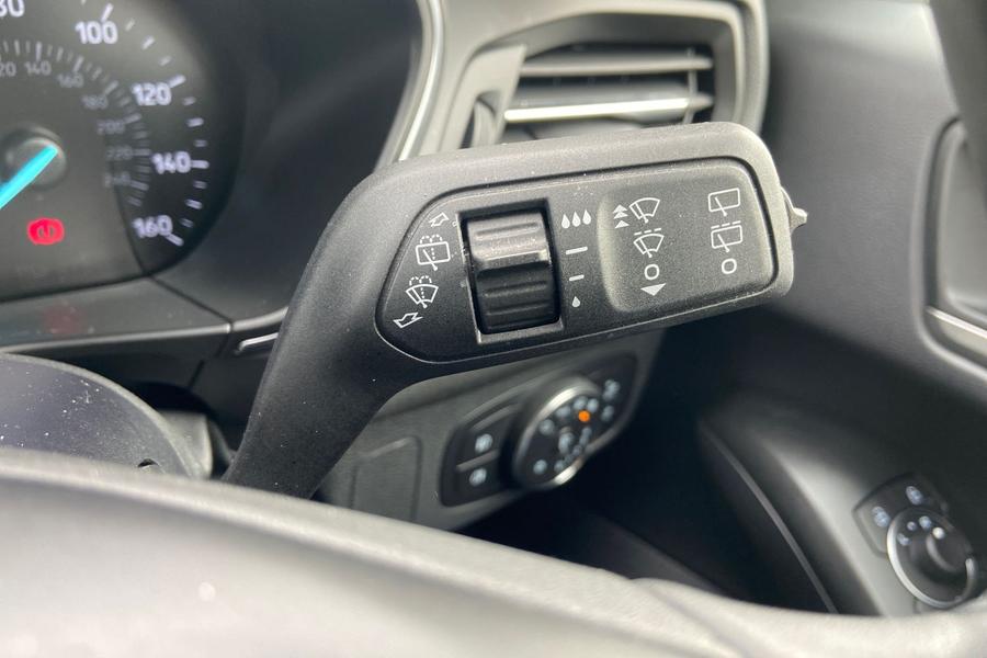 Ford FOCUS Photo autoimg-47a5b0a7c142d904271efafd44648379584d697f.jpg