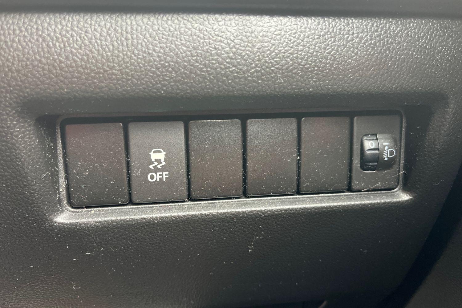 Suzuki SWIFT Photo 28