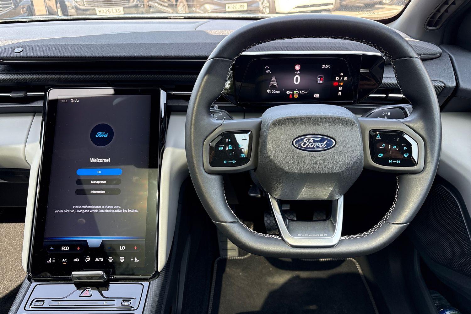 Ford Explorer Photo 23